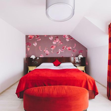Derby Apart Hotel Alba Iulia Exterior foto