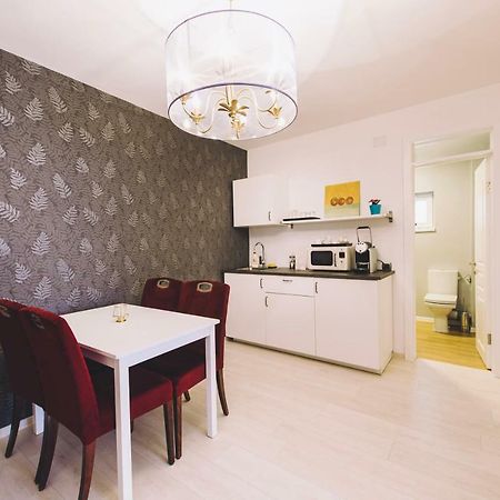 Derby Apart Hotel Alba Iulia Exterior foto