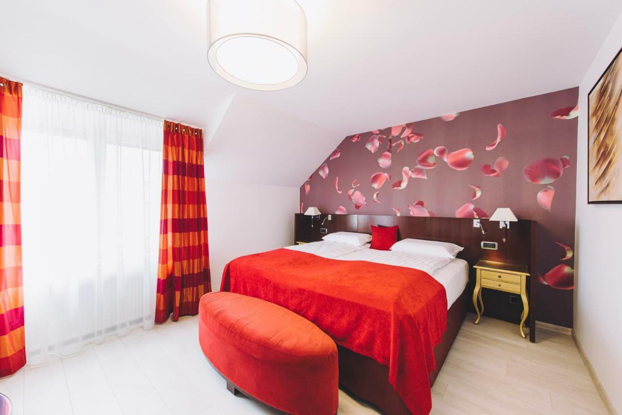 Derby Apart Hotel Alba Iulia Quarto foto